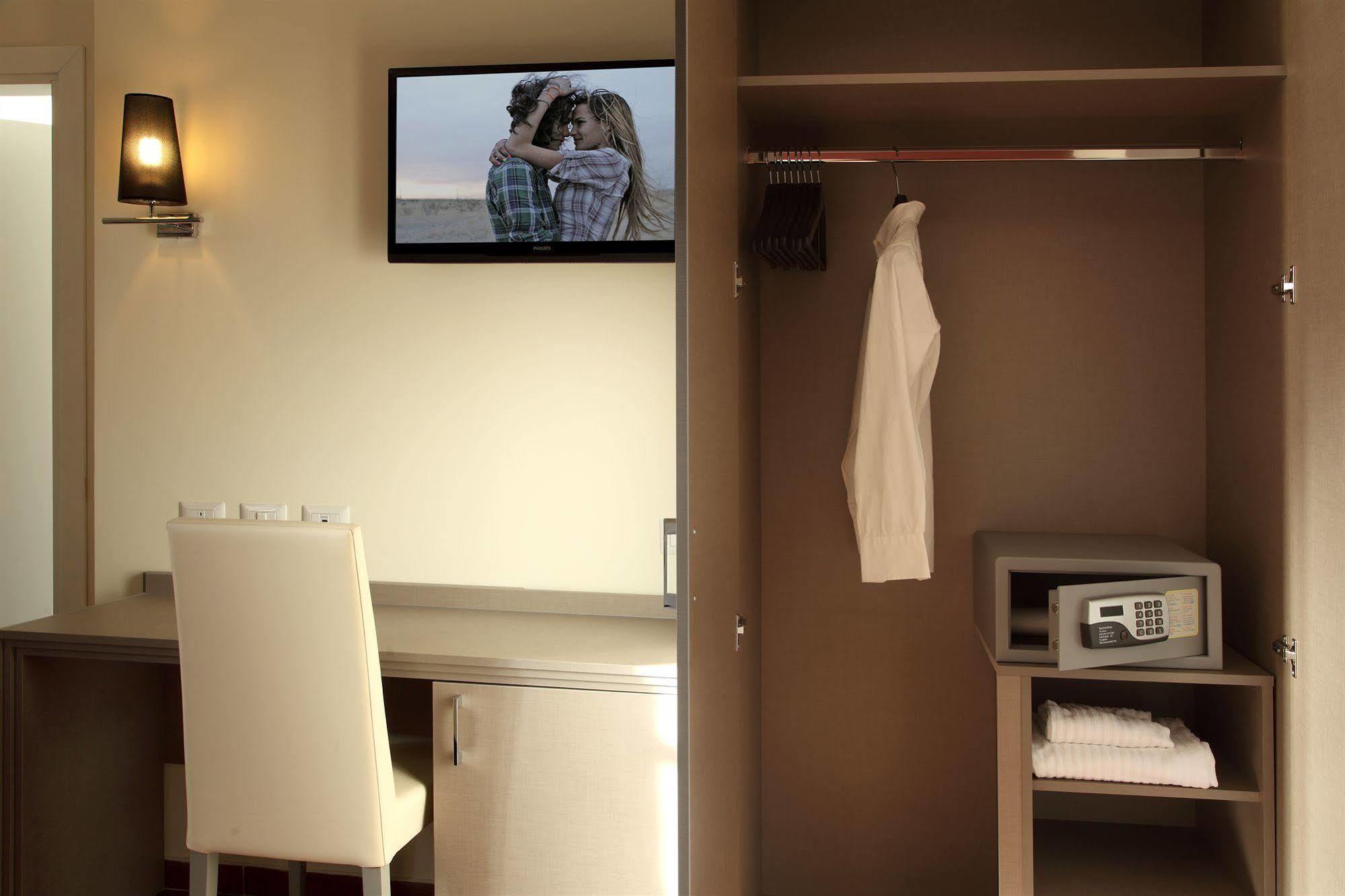 Hotel Hearth Rome