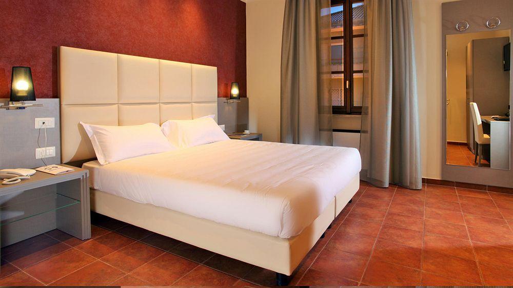 Hotel Hearth Rome