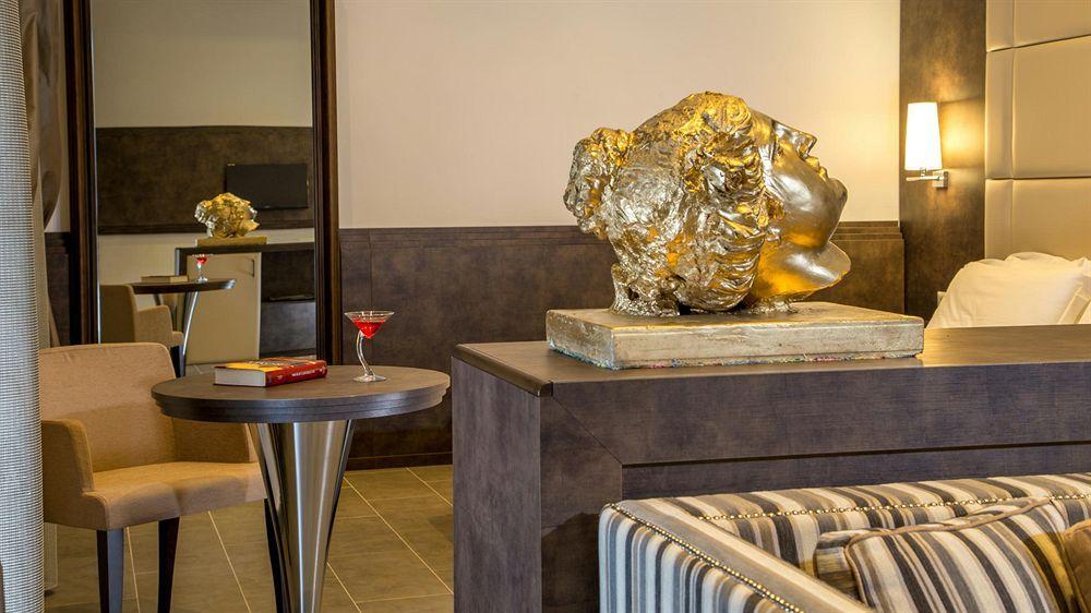 Hearth Rome